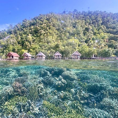 Terimakasih Homestay Pulau Mansuar Eksteriør bilde